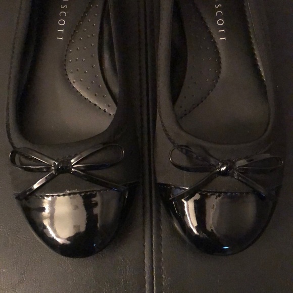NEW LISTING! Karen Scott Ballet Flats - Picture 2 of 6
